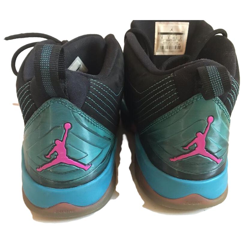 Shop Air Jordan Velocity 黑/融合粉 热带蓝 电橙 688975-025