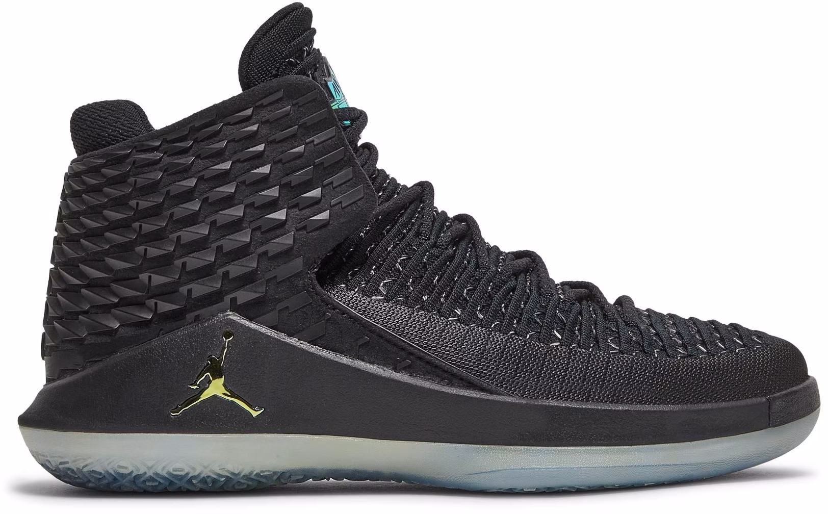 air-jordan-xxxii-black-cat