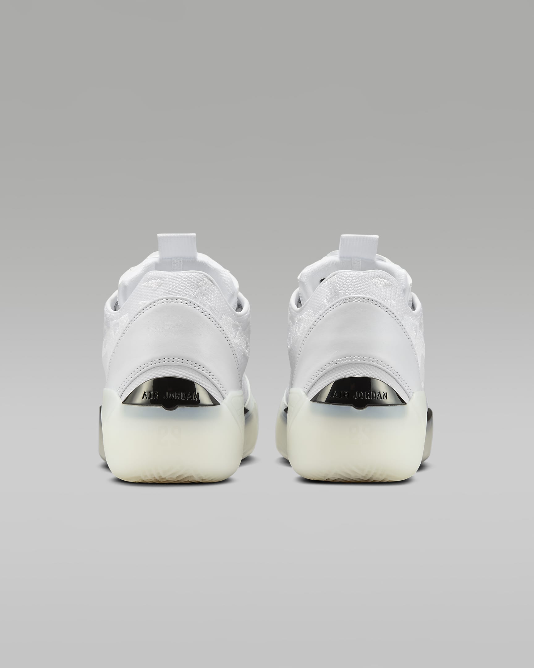 Sizing Air Jordan XXXIX PF 'Sole' 'White Black University' FQ0214-106