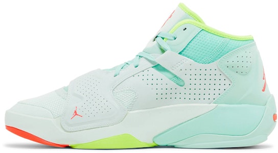 에어 조던 자이언 2 '베얼리 그린' DO9161-367 Lookbook 에어 조던 자이언 2 '베얼리 그린' DO9161-367