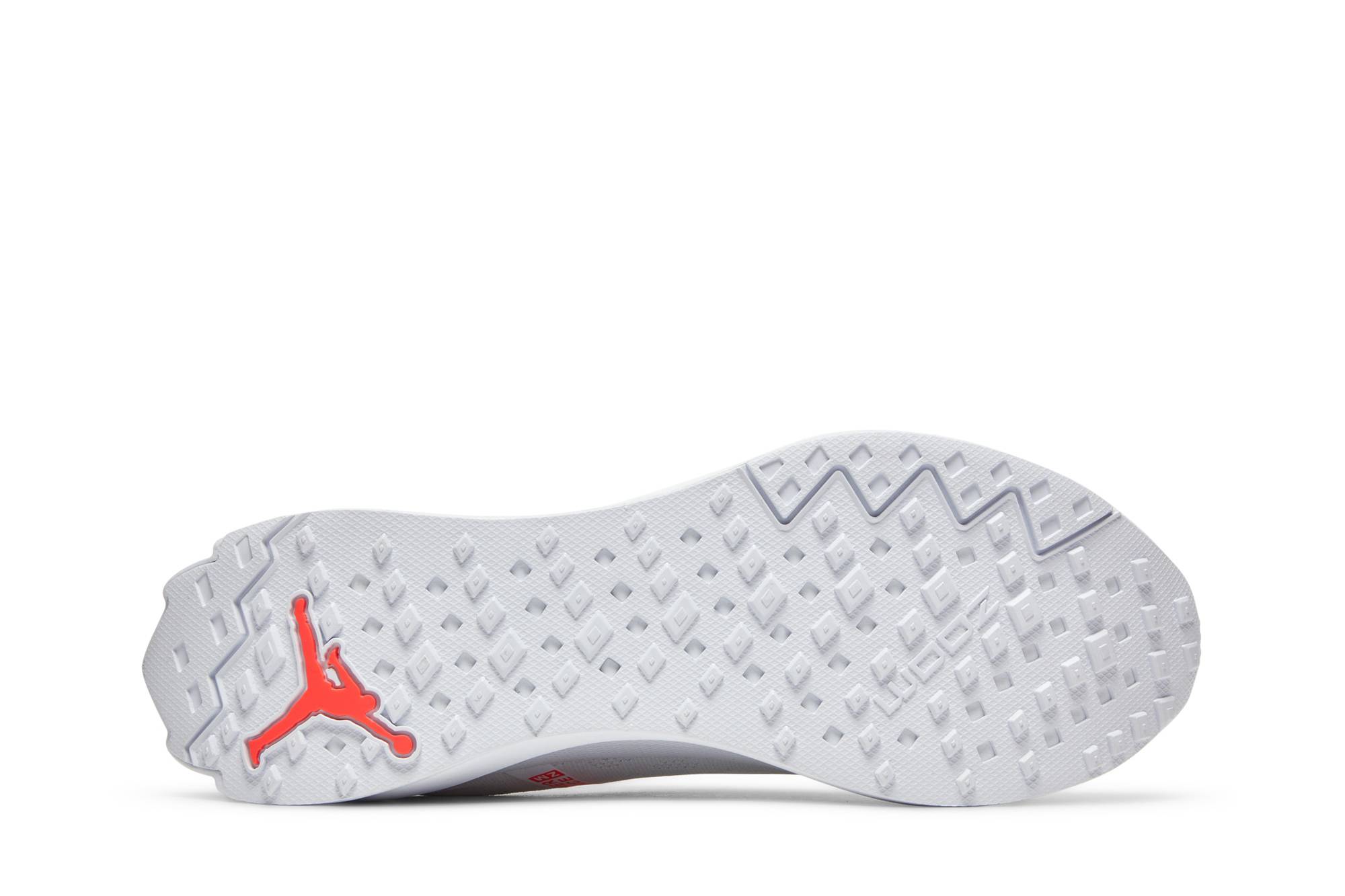 Shop Air Jordan Zoom Trunner Advance 'Putih Flash Crimson' CJ1494-101