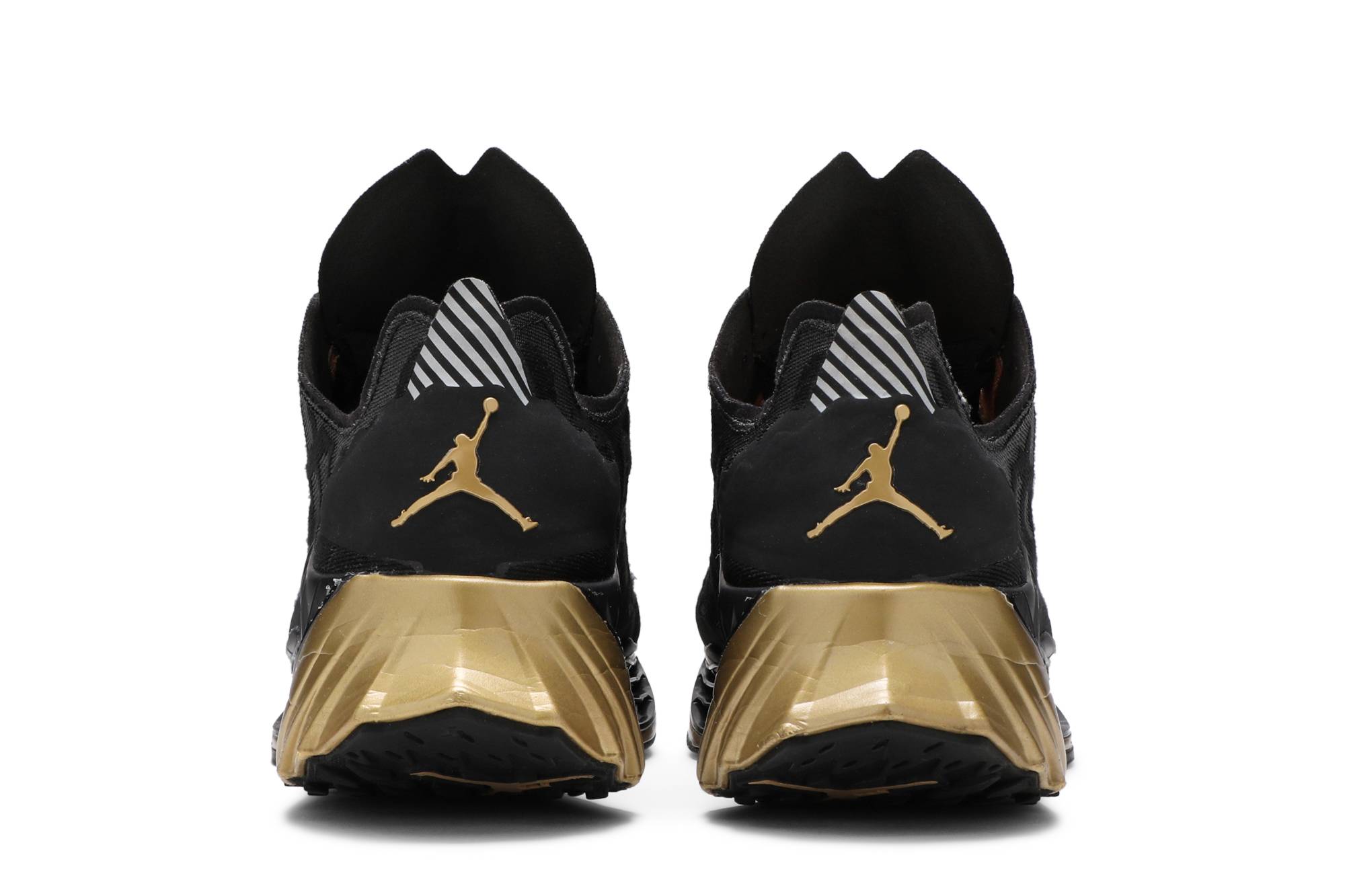 Details for Air Jordan Zoom Trunner Ultimate 'Hitam Emas Metalik' CJ1495-007