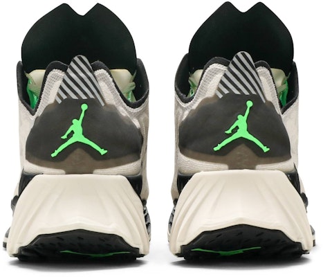 Air Jordan Zoom Trunner Ultimate 'Coklat Light Orewood' CJ1495-101 Details for Air Jordan Zoom Trunner Ultimate 'Coklat Light Orewood' CJ1495-101