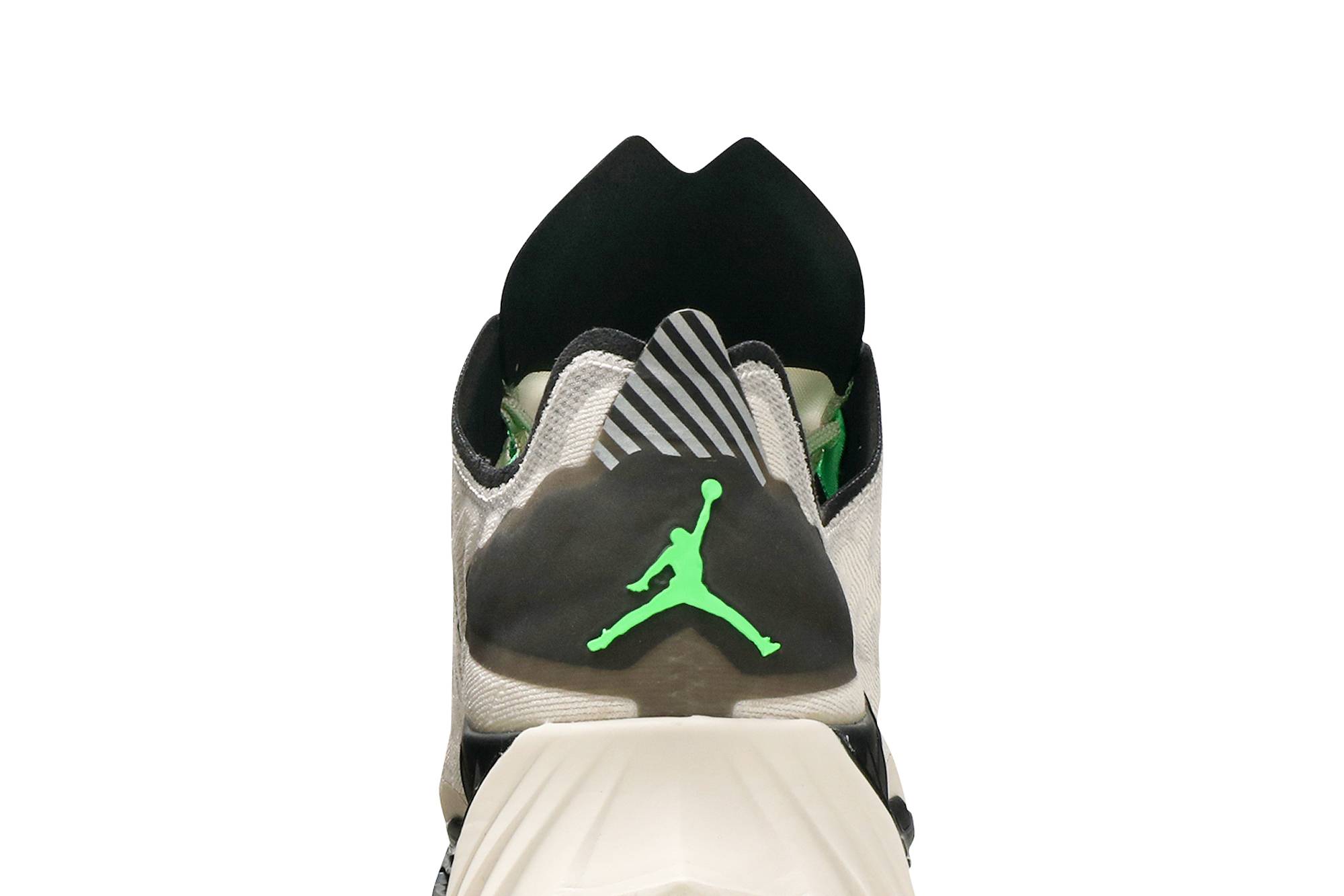 Sizing エア ジョーダン ズーム トラナー ライトオレウッドブラウン CJ1495-101