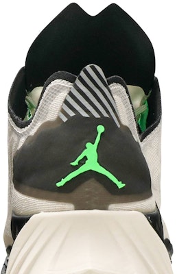 Air Jordan Zoom Trunner Ultimate 'Coklat Light Orewood' CJ1495-101 Sizing Air Jordan Zoom Trunner Ultimate 'Coklat Light Orewood' CJ1495-101