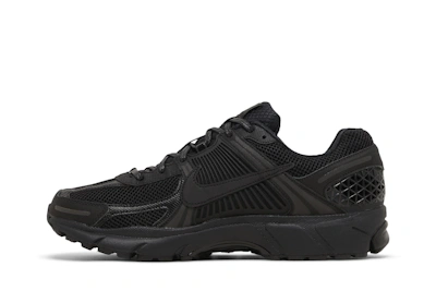 Air Zoom Vomero 5 'Triple Black'
