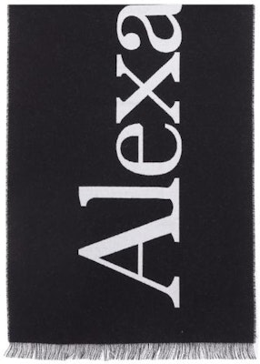 Alexander McQueen 黑色流蘇字母Logo羊毛圍巾 7090114226Q1078 Order Alexander McQueen 黑色流蘇字母Logo羊毛圍巾 7090114226Q1078