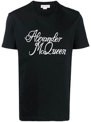 알렉산더 맥퀸 블랙 로고 프린트 크루넥 티셔츠. 687714-QSZ86-0901 Order 알렉산더 맥퀸 블랙 로고 프린트 크루넥 티셔츠. 687714-QSZ86-0901