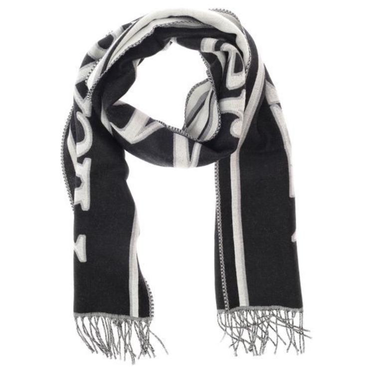 Lookbook Alexander McQueen 黑色印字流蘇羊毛圍巾 7554244200Q1078