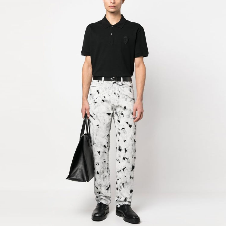 Lookbook Alexander McQueen Baju Polo Logo Solid Hitam. 727290-QUX33-1000