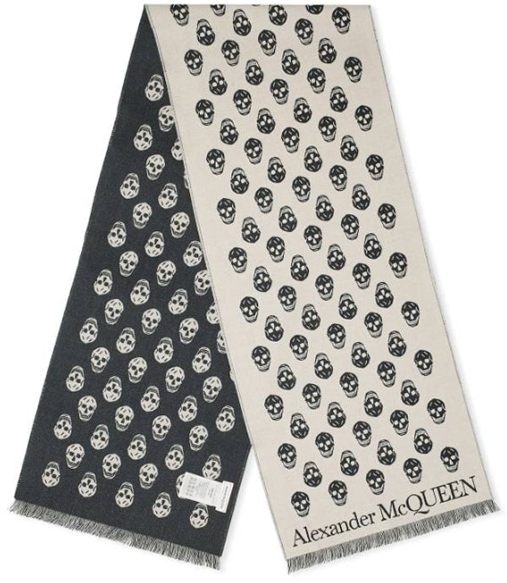 alexander-mc-queen-double-sided-skull-wool-scarf-black-6244254226-q9960