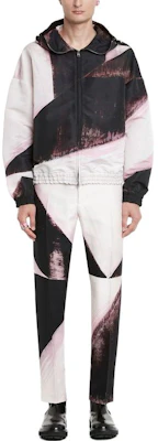 Alexander McQueen Sudadera Chaqueta Cremallera Manga Larga Outerwear. 735253-QUR52-5772 Lookbook Alexander McQueen Sudadera Chaqueta Cremallera Manga Larga Outerwear. 735253-QUR52-5772