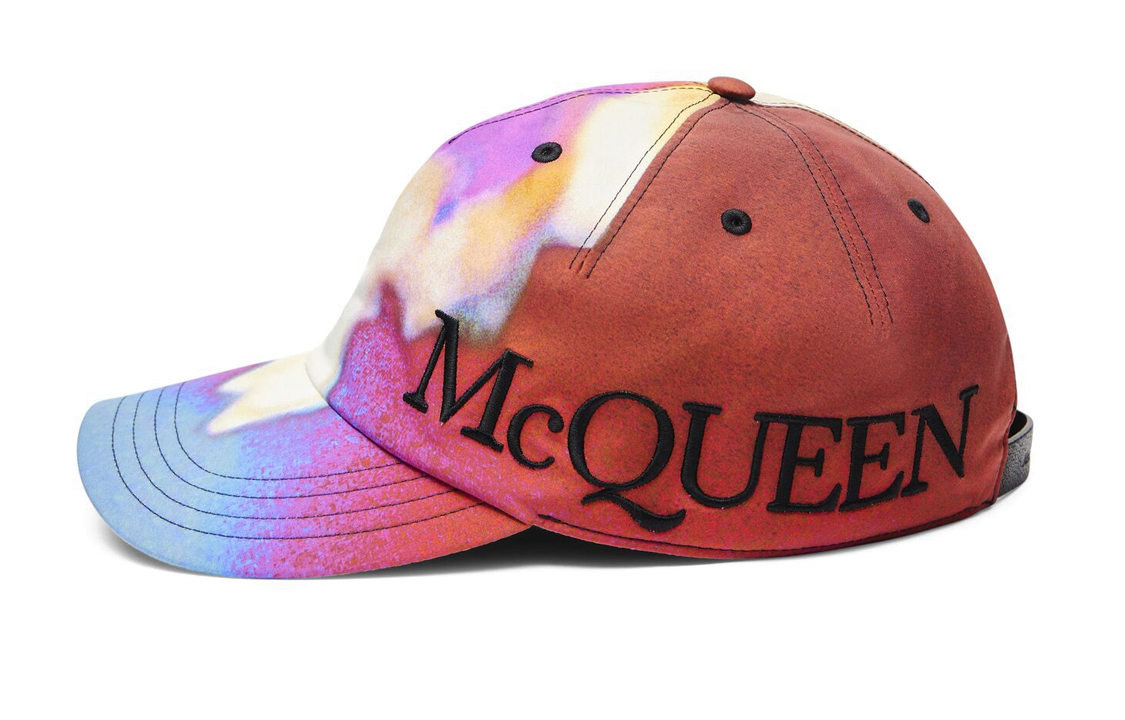 Lookbook Alexander McQueen Topi Duckbill Cetak Multicolor Polyamide. 7509404419Q6178