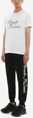 Alexander McQueen Baju T Lengan Panjang Putih Cetakan Signature Knit 687714-QSZ86-0900 Lookbook Alexander McQueen Baju T Lengan Panjang Putih Cetakan Signature Knit 687714-QSZ86-0900