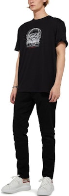 알렉산더 맥퀸 슬림 핏 크루넥 블랙 티셔츠. 750672-QVZ18-0901 Purchase 알렉산더 맥퀸 슬림 핏 크루넥 블랙 티셔츠. 750672-QVZ18-0901