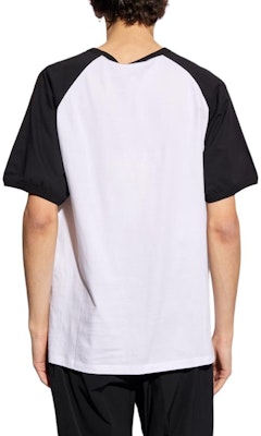 Camiseta Cuello Redondo Alexander McQueen Blanca con Logo en Contraste. 781983-QTAA8-0909 Details for Camiseta Cuello Redondo Alexander McQueen Blanca con Logo en Contraste. 781983-QTAA8-0909