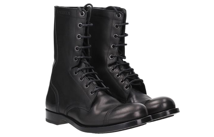 Lookbook 亞歷山大·麥昆 黑色短靴