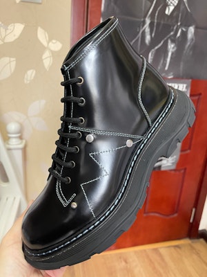 Alexander McQueen Ankle Boot 'Black Platform' 604253WHQS11428 Buy Alexander McQueen Ankle Boot 'Black Platform' 604253WHQS11428
