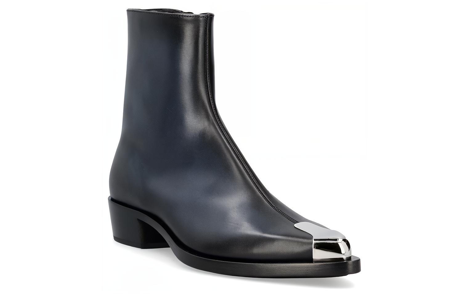 Lookbook Alexander McQueen 亞歷山大·麥昆 牛皮 尖頭拉鍊 短靴 黑銀色