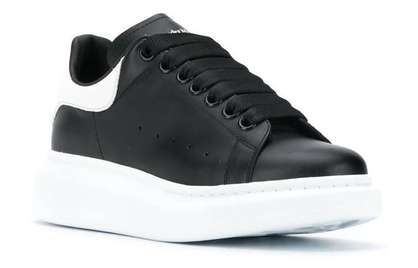 Buy 黑色休閒運動鞋553770WHG51070,03