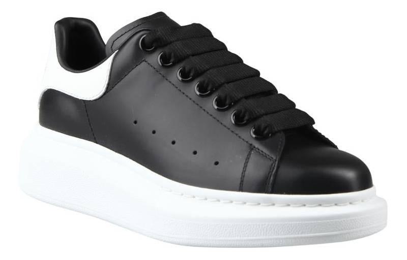 Shop 黑色休閒運動鞋553770WHG51070,03