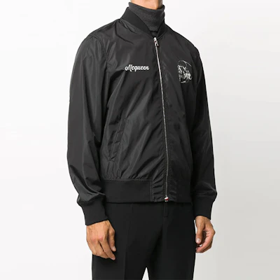 Chaqueta Bomber Negra con Calavera Floral de Alexander McQueen 615631-QPR72 Lookbook Chaqueta Bomber Negra con Calavera Floral de Alexander McQueen 615631-QPR72