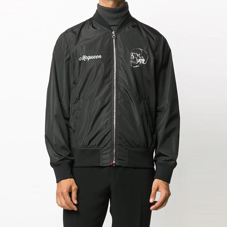 Shop Chaqueta Bomber Negra con Calavera Floral de Alexander McQueen 615631-QPR72