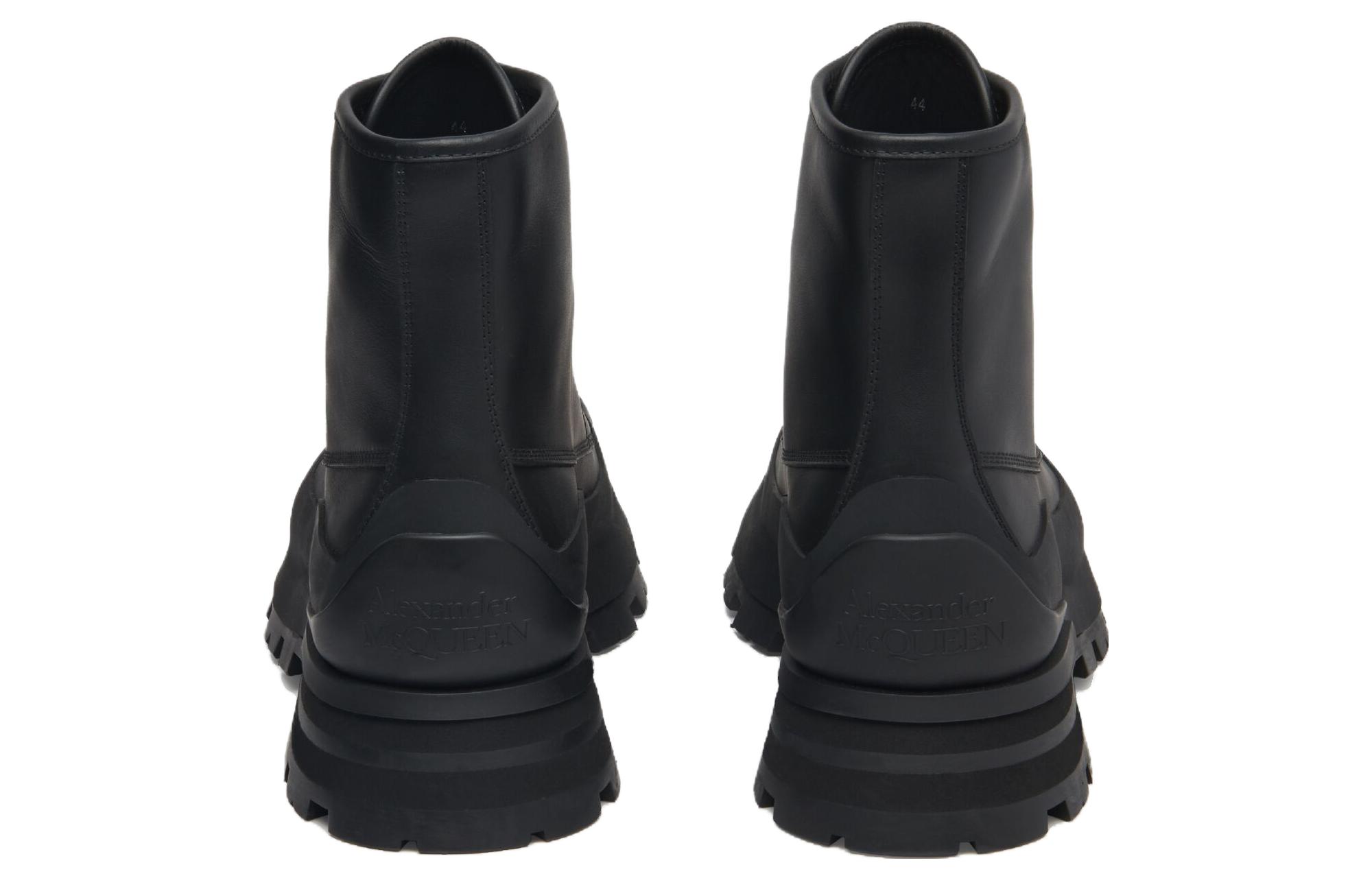 Shop Bottes Alexander McQueen ''Noir'' 777808WIEQ11000