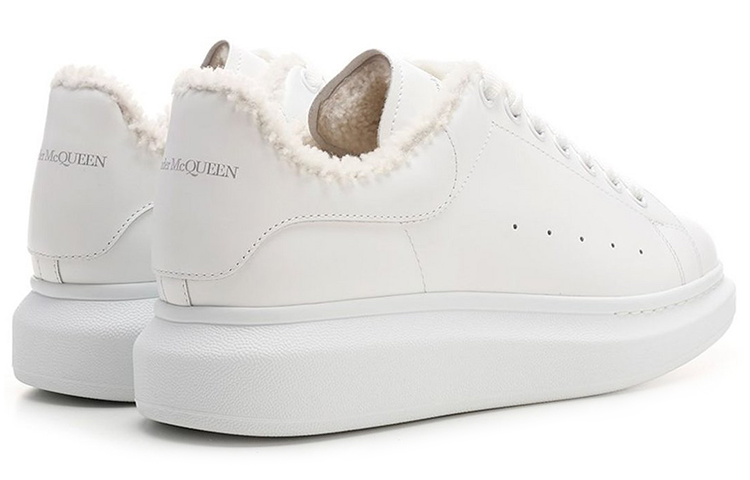 Shop 亚历山大·麦昆 小牛皮白色低帮鞋 604228WIAFI9000