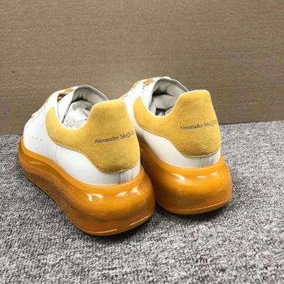 小牛皮黃尾休閒運動鞋 Lookbook 小牛皮黃尾休閒運動鞋