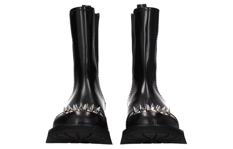 Purchase Alexander McQueen Botas Chelsea 'Cuero con Tachuelas Negras' 705082WIC641081