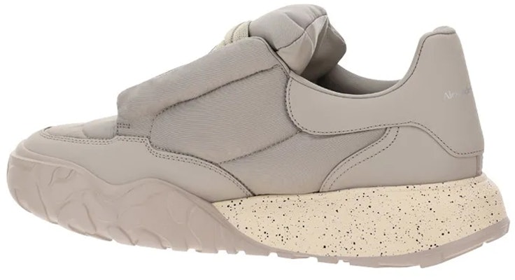 Alexander McQueen 亞歷山大麥昆 Court Trainer 聚酯纖維 填充 運動休閒鞋 灰褐色 Lookbook Alexander McQueen 亞歷山大麥昆 Court Trainer 聚酯纖維 填充 運動休閒鞋 灰褐色
