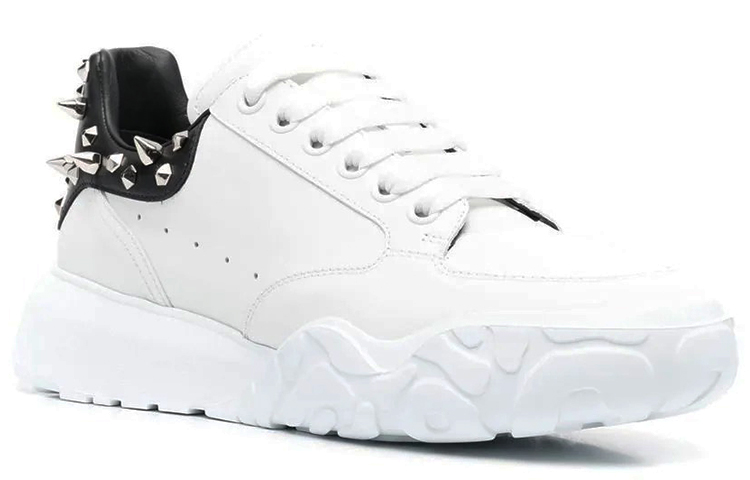 Order Alexander McQueen Court Trainer ''Borchiato - Bianco Nero'' 705808WICD59089