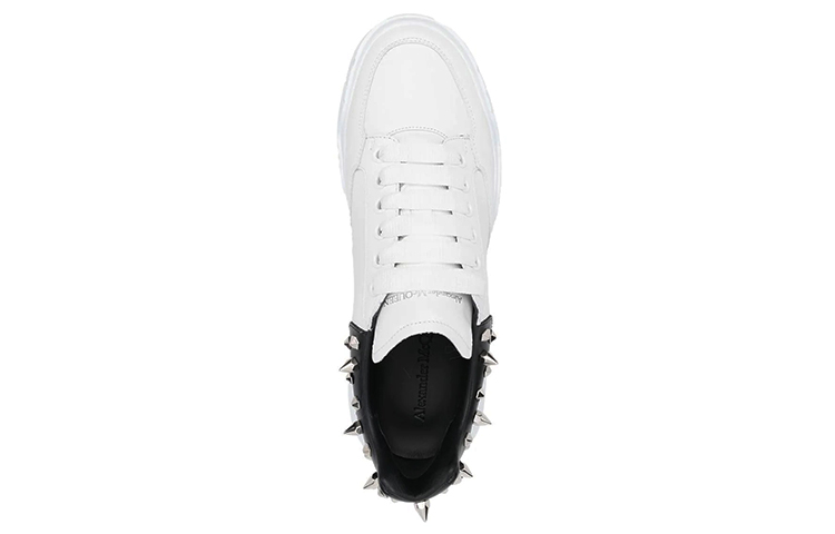 Shop Alexander McQueen Court Trainer ''Borchiato - Bianco Nero'' 705808WICD59089