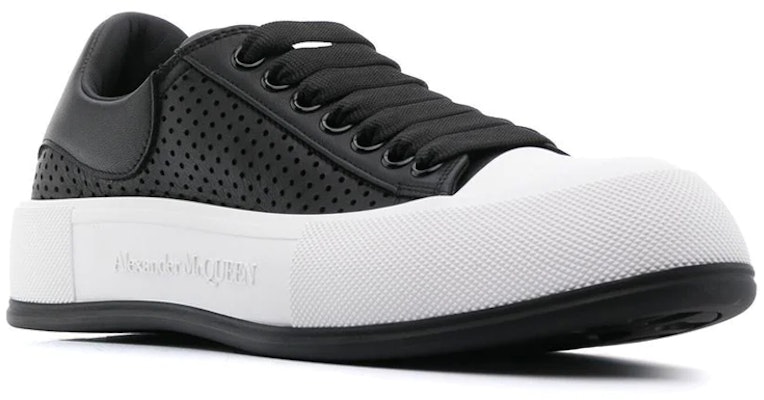 Alexander McQueen Dek Lace Plimsoll 'Hitam Putih' 727374WIATB1070 Order Alexander McQueen Dek Lace Plimsoll 'Hitam Putih' 727374WIATB1070