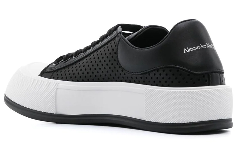 Lookbook 亚历山大·麦昆黑白色低帮休闲鞋 727374WIATB1070