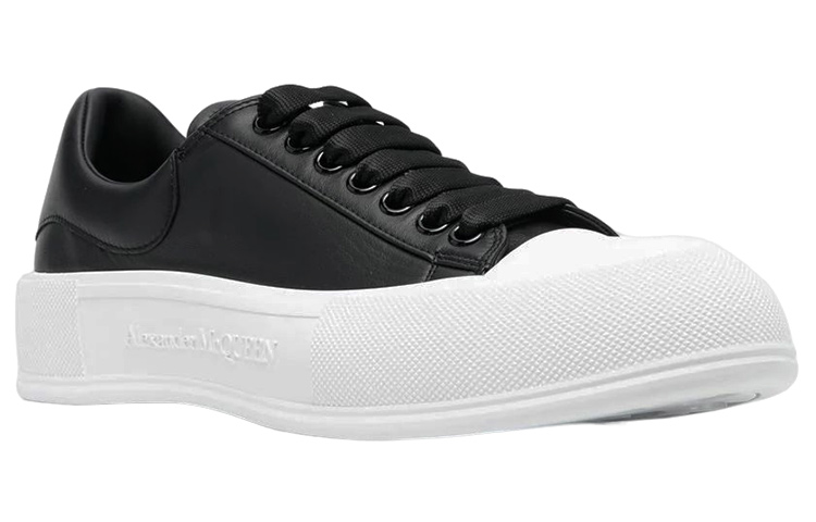 Order Alexander McQueen Deck Lace Up Plimsoll Sneakers ''Zwart Wit'' 705201WIAB61070
