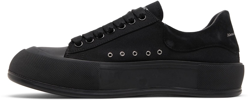Alexander McQueen Deck Plimsoll Low 'Triple Black' Sepatu Sneakers Hitam 654594W4MV71000 Lookbook Alexander McQueen Deck Plimsoll Low 'Triple Black' Sepatu Sneakers Hitam 654594W4MV71000