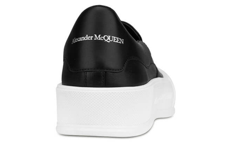 Shop Alexander McQueen Deck Skate Plimsoll 'Hitam Putih' 654595WHZT81070