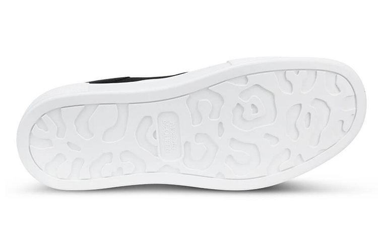 Purchase Alexander McQueen Deck Skate Plimsoll 'Hitam Putih' 654595WHZT81070