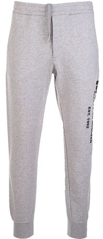 alexander-mc-queen-fw-21-logo-print-jogger-knit-pants-grey-white-662580-qrz-710902