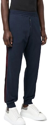 알렉산더 맥퀸 FW22 로고 트림 네이비 조거 스웻팬츠 705012-QTX75-0913 Purchase 알렉산더 맥퀸 FW22 로고 트림 네이비 조거 스웻팬츠 705012-QTX75-0913