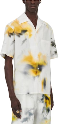 Alexander McQueen FW23 Multicolor Printed Short Sleeve Button-Up Shirt 778045-QOAAK-9115 Purchase Alexander McQueen FW23 Multicolor Printed Short Sleeve Button-Up Shirt 778045-QOAAK-9115