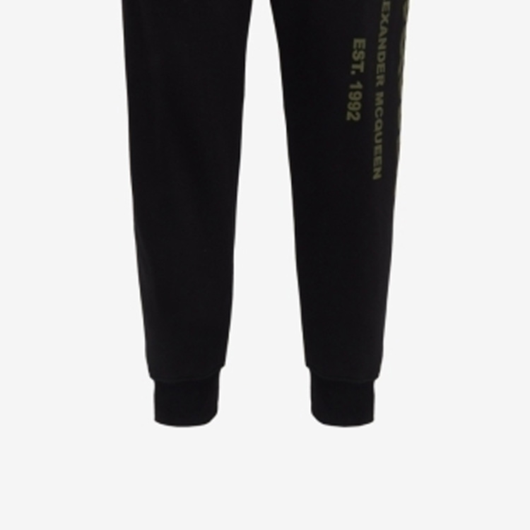 Shop Alexander McQueen 2023塗鴉運動針織長褲 男 黑色 688714-QTAAB-0519