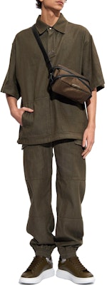 Alexander McQueen FW23 Solid Logo Short Sleeve Shirt Brown 765524-QYAAN-3360 Lookbook Alexander McQueen FW23 Solid Logo Short Sleeve Shirt Brown 765524-QYAAN-3360