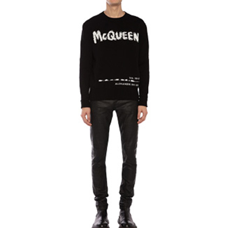 Shop Alexander McQueen 塗鴉字母黑色長袖毛衣 626454Q1WZL1006