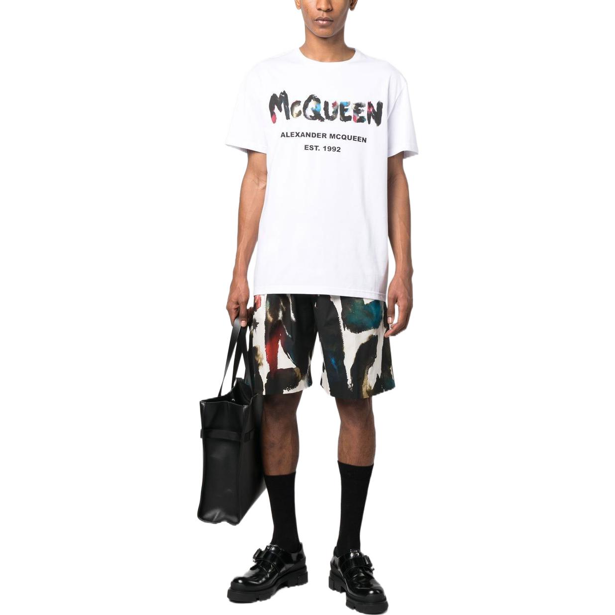 Lookbook 亚历山大麦昆涂鸦SS23字母印花男士圆领T恤 727285-QUZ22-0900