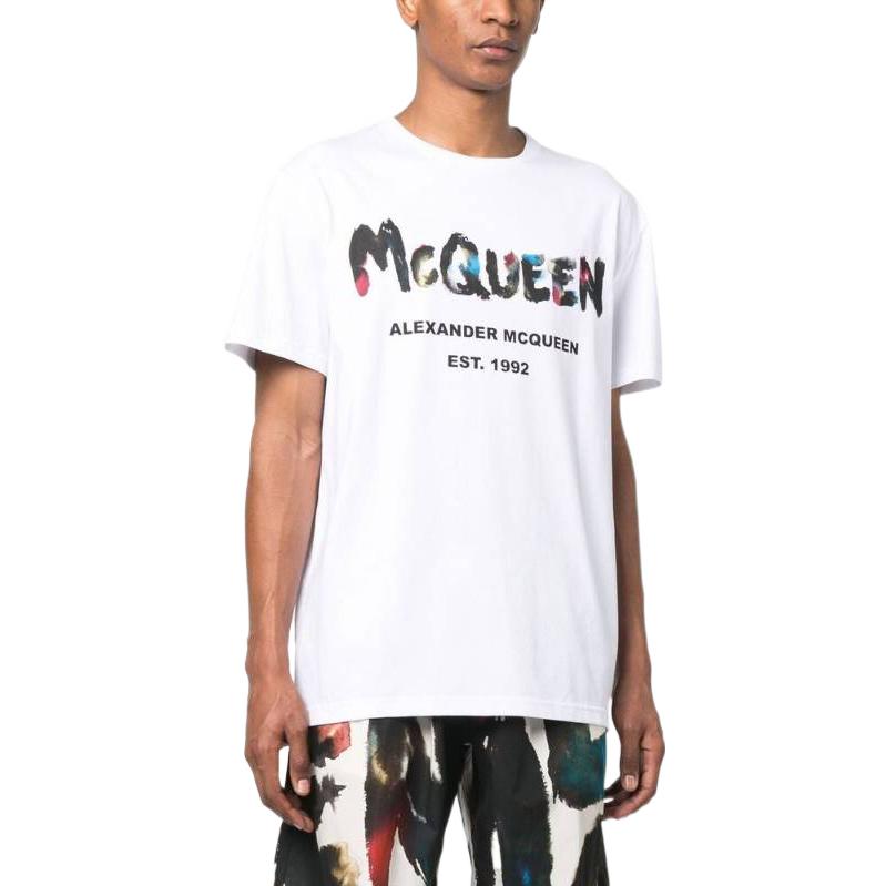 Purchase 亚历山大麦昆涂鸦SS23字母印花男士圆领T恤 727285-QUZ22-0900