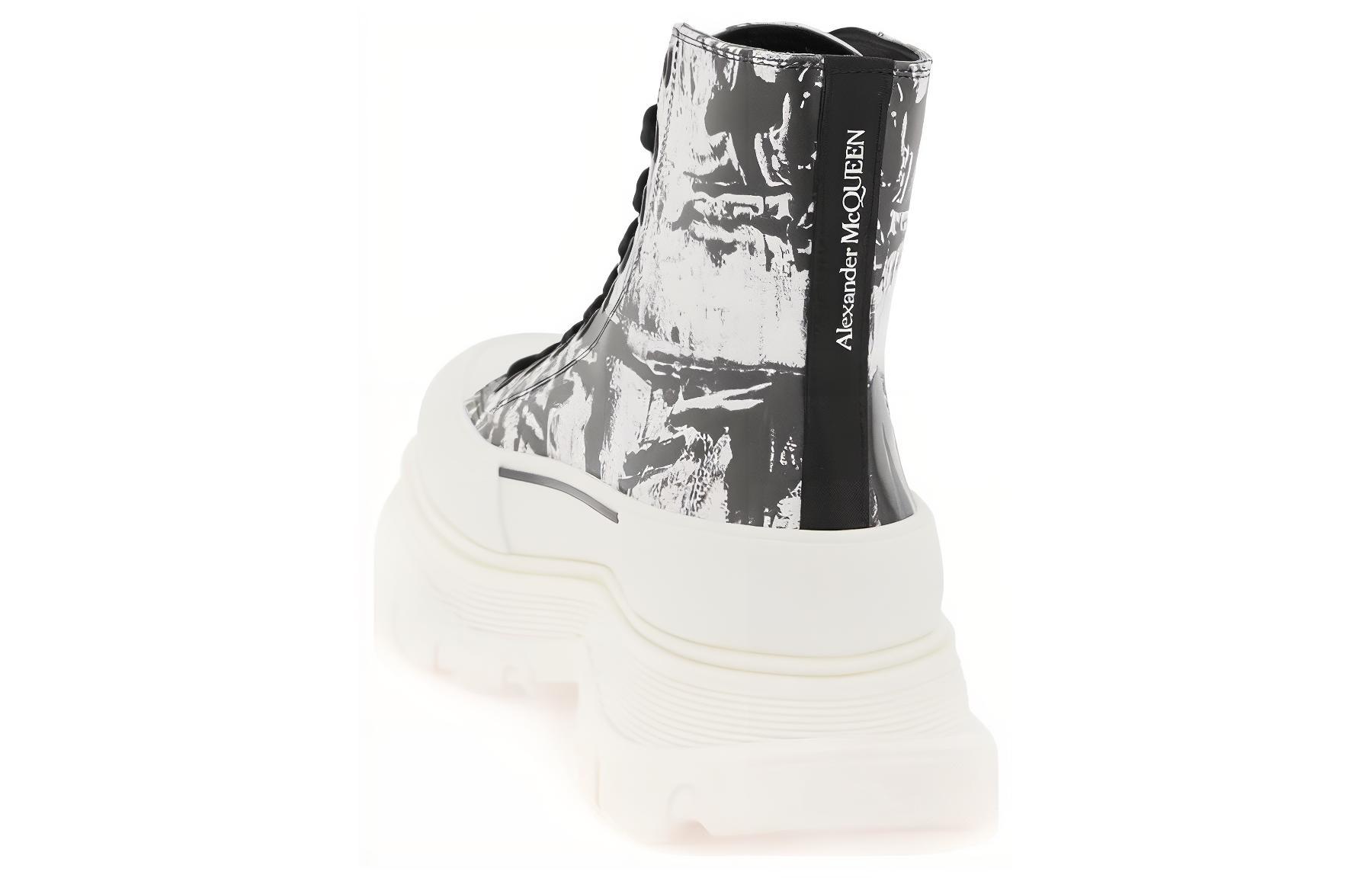Shop Alexander McQueen High Top 'Hitam dan Putih' 782457WIATT9061