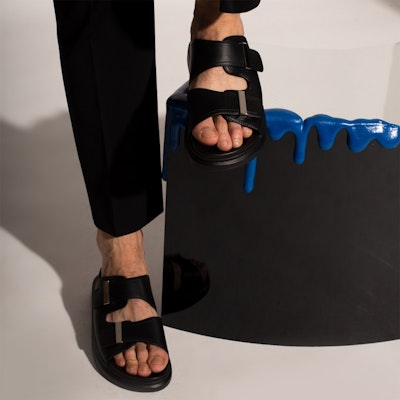 Alexander McQueen Hibrid 'Selipar Platform Hitam' 652664WHXZE1081 Shop Alexander McQueen Hibrid 'Selipar Platform Hitam' 652664WHXZE1081